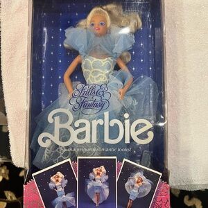 Mattel 1988 Frills & Fantasy Barbie Original Box never open.